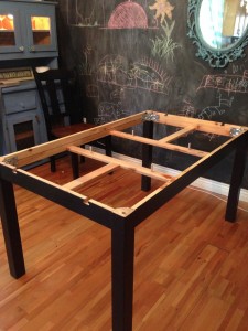 Ikea-hacks-bjursta-table